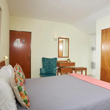 Residencial Fortunato 3* エリセイラ